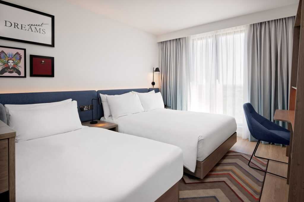 Bedroom Hampton By Hilton High Wycombe