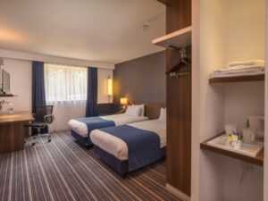 Holiday Inn Express Preston Bedroom HIEX